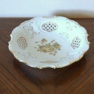 Pirken Hammer Vintage Porcelain White Cutout Bowl with Gold Decorative Detail